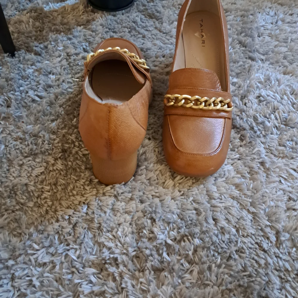 Tahari Brown Loafers with Gold Chain - Picture 3 of 6